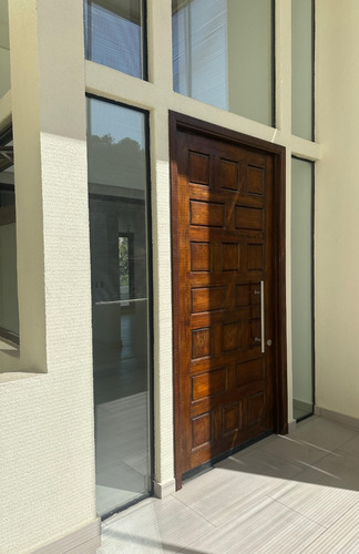 Duplex 4d+4b / Jardín/ Quincho/ Nueva /$ Bajo Tasación