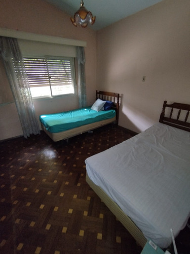 Casa Con Apartamento Al Fondo Avenida Bolivia