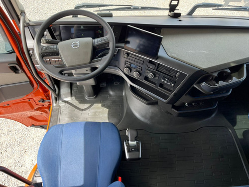 Volvo Fh 540 Cab. Globetrotter 6x4 Ano 2023 Laranja Pac. Ec