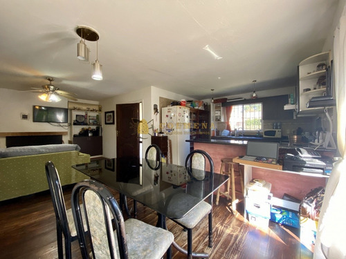 Casa En Lindo Barrio - Consulte !!!!!- Ref: 3348