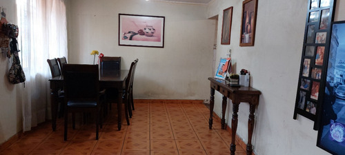 Casa 2d, 1b Con Antejardín Y Amplio Patio
