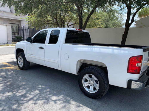 Imagen 4 de 12 de Chevrolet Silverado 2011 A Pickup Silverado 2500 Cab Ext Mt