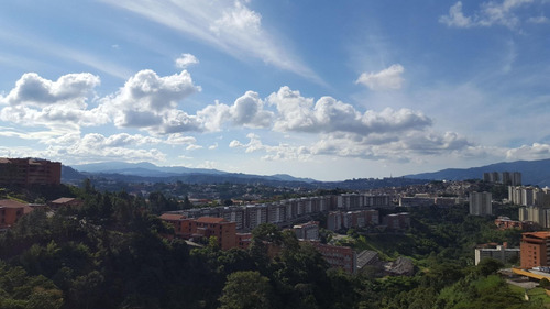 Imagen 24 de 30 de Colinas De La Tahona 95mts3h2b2p 04143057302 Instagram:@inmuebleslosnaranjos 04142695974