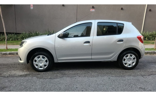 Renault Sandero 1.0 AUTHENTIQUE 16V FLEX 4P MANUAL
