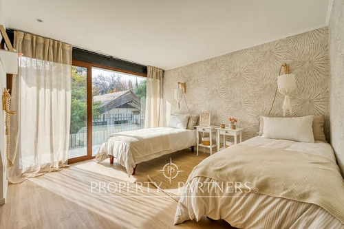 Cómodo Townhouse, Con Excelente Ubicación