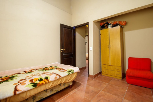 Venta Chacra Casa 4 Amb En Pilar