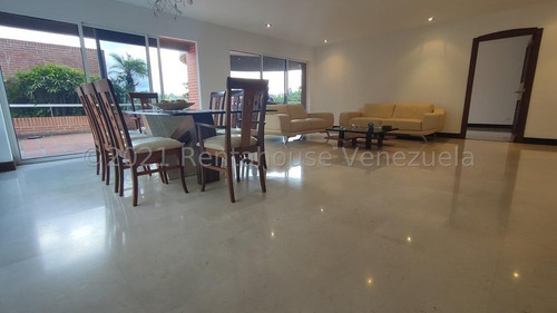 Hermoso Y Amplio Apartamento De 168mt Con Terraza De 83mts, Ubicada En Excelente Zona Y Conjunto Residencial.  Pisos De Mármol Y Una Hermosa Vista Al Ávila.   Los Pomelos Mls #22-4842 Carmen Febles