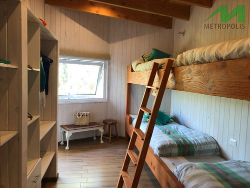 Casa En Venta De 3 Dorm. En Vichuquén