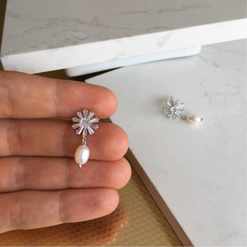 Caravanas Perla Y Zirconia En Acero Quirúrgico - Misia Joyas