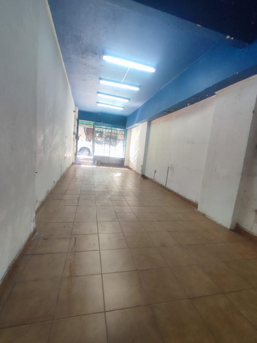 Local Comercial En Flores Centro