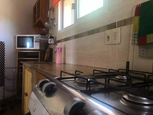 Hermosa Casa En Piriapolis Para Alquiler Con Vista Al Mar Y Barbacoa Techada A Una Cuadra Del Centro
