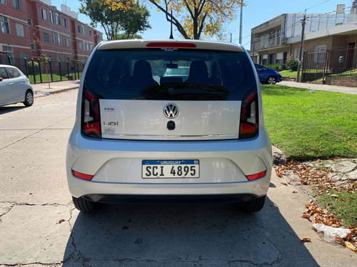 Volkswagen Up! 2018 1.0 High Up! 75cv