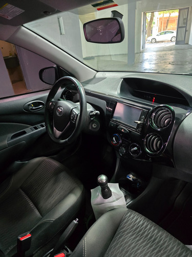 Toyota Etios 1.5 xls mt 6m/t