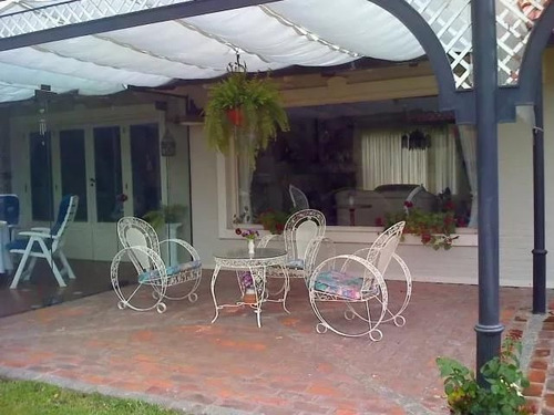 Casa 6 Ambientes Con Cocheras