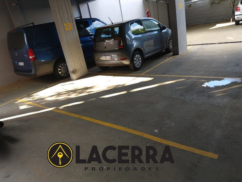 Imagen 3 de 3 de Cochera Cubierta Planta Baja. A Metros De Plaza Mitre