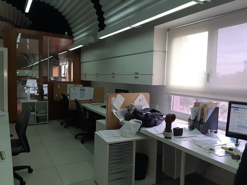 Imagen 5 de 12 de Venta Oficina 155 Mts. En Complejo De Canning