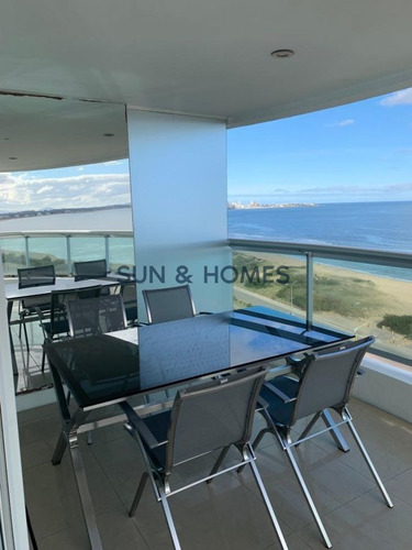 Imagen 8 de 20 de Frente Al Mar, Espectacular Apartamento Esquinero Disponible A La Venta Con Divinas Vistas Panorámicas A Los Atardeceres De La Mansa Y Punta Ballena.