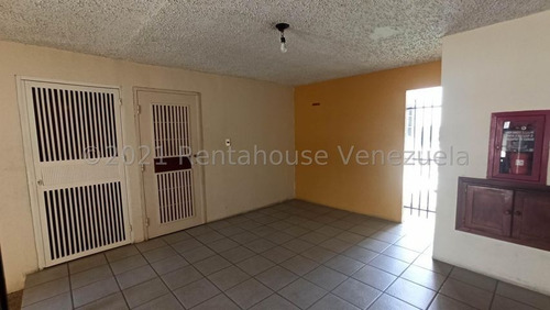 Imagen 18 de 21 de 23-15630 Mv. Apartamento En Venta Pent-house En Urb. Campo Alegre, Turmero.