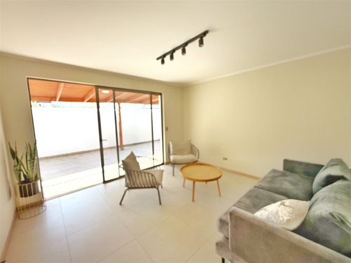 Casa En Arriendo De 4 Dorm. En Huechuraba