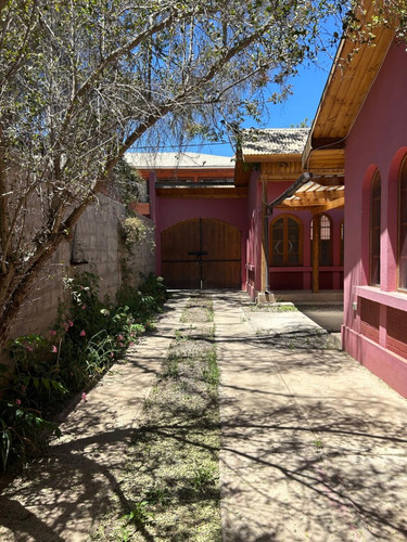 Maravillosa Casa En Perfecto Estado, Sector Céntrico