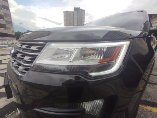 Imagen 8 de 10 de Ford Explorer Limited