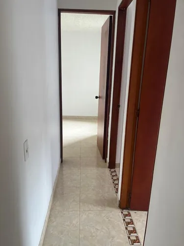 Apartamento Con Excelentes Espacios En Los Colores - Medellín, ¡oportunidad!