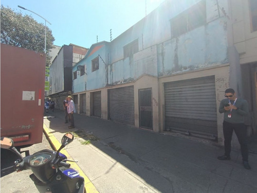 Local Comercial - Avenida Casanova