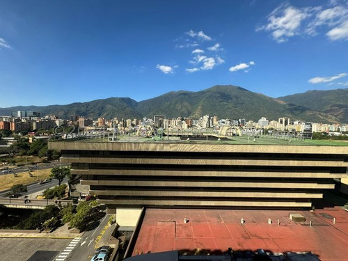 Oficina Amoblada Y Con Excelente Distribución Amoblada En Alquiler Ccct Caracas