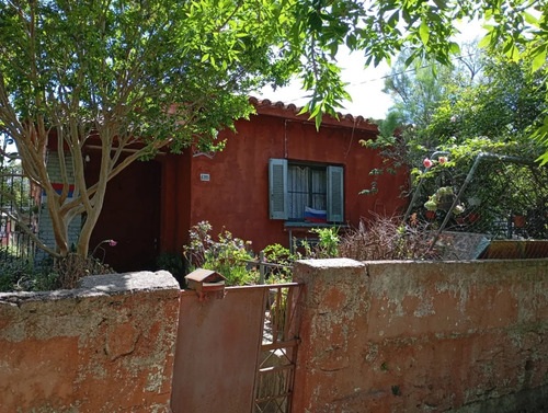 Se Venden 2 Casas En Lezica Mismo Padrón