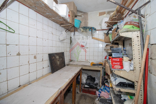 Local Comercial En Ph, Con Horno A Leña, Amplio Frente. Con Renta.