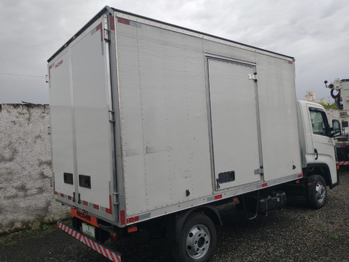 Imagem 5 de 14 de Volkswagen Express Ano 2019 Baú Carga Seca Facchini