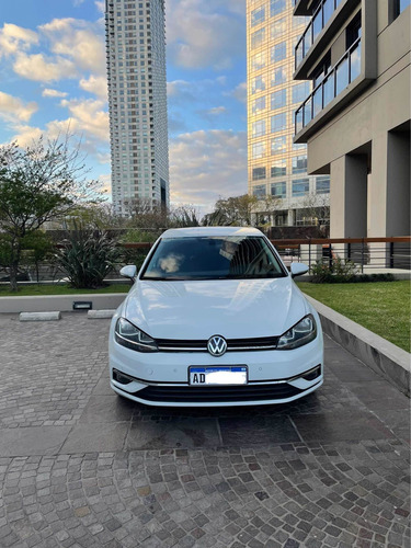 Imagen 4 de 5 de Volkswagen Golf 2018 1.4 Comfortline Tsi Dsg