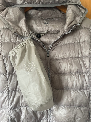 Campera Pluma Uniqlo Original Ultra Liviana Gris Impecable (Usado)