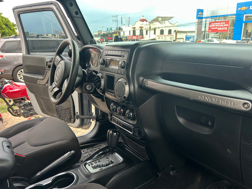 Jeep Wrangler 3.6 Unlimited Sahara 4x4 At