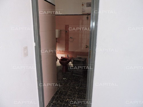 Local Comercial En Maldonado - Alquiler Anual- Ref: 29833