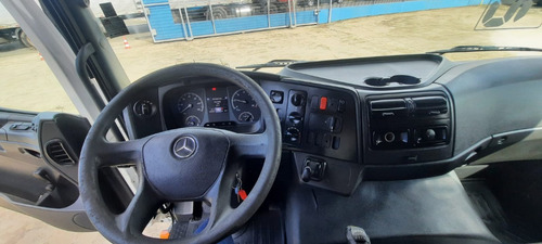 Mb Atego 2426 6x2, Ano 2017/18 Com Baú De 9 Mts De Comp.