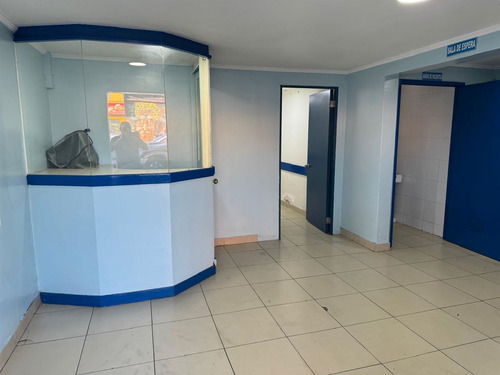 Hermoso Y Amplio Local En Departamental Con Clotario Blest