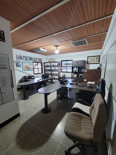 Se Ofrece En Venta Galpón. Sector Las Vegas De Cagua