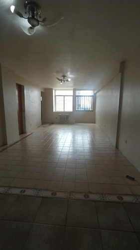 Imagen 2 de 8 de Apartamento Alquiler Residencias Altamira Alta Vista Puerto Ordaz
