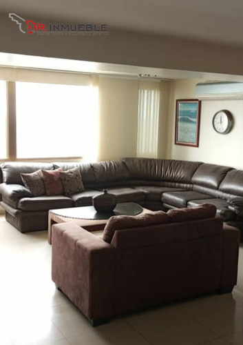 Imagen 3 de 11 de P.h Residencia Los Delfines, Playa Grande | Full Equipado