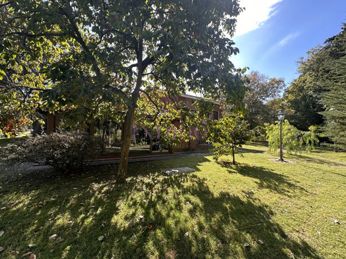 Solanas, Casa En Venta, A 100 Mts Del Mar.