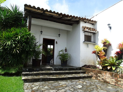 Imagen 7 de 30 de Casa Estilo Español En Colinas De Guataparo