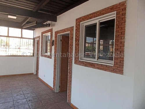Edificio En Alquiler 24-6186 En San Martin