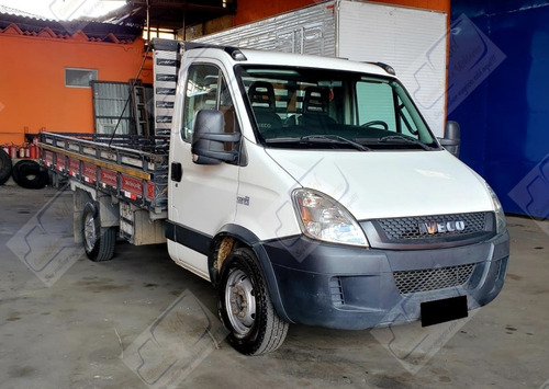 Imagem 1 de 13 de Iveco Daily 35s14 - 2016 (caminhonete)