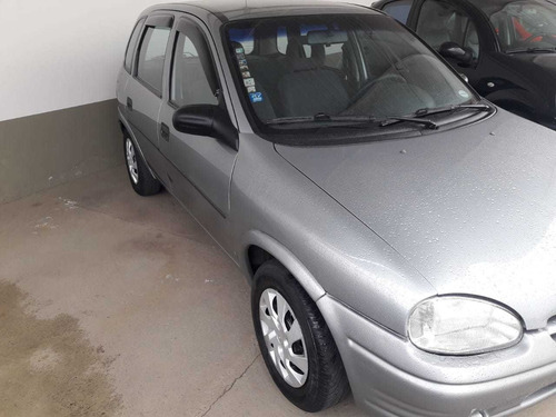Imagem 1 de 5 de Chevrolet Corsa Hatch