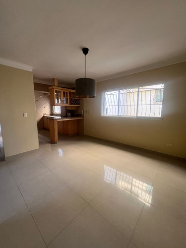 Amplio Penthouse De 344 Mts2 En Urbanización Real