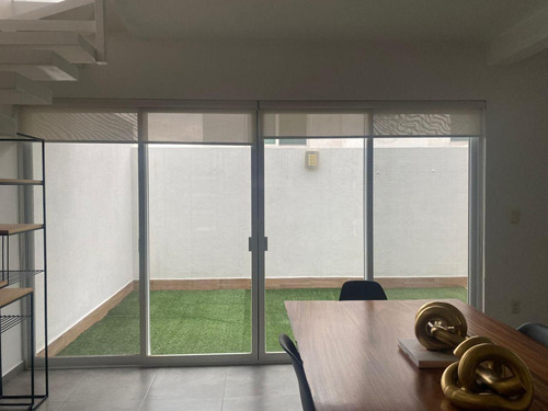 Casa En Venta A Pie De Calle En Residencial El Refugio, Querétaro