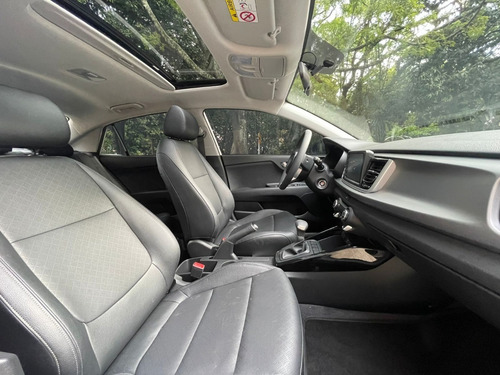Imagen 10 de 13 de Kia Río Zenith 2022 Automatico 1.4 Full Equipo