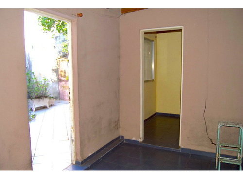 Venta Casa Multi-vivienda (2 Casas De 2 Dorm. + Comercio) Apta Credito