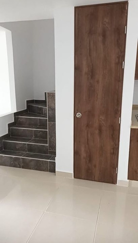 Se Vende Casa Para Estrenar Dos Pisos Barrio La Italia Palmira Valle